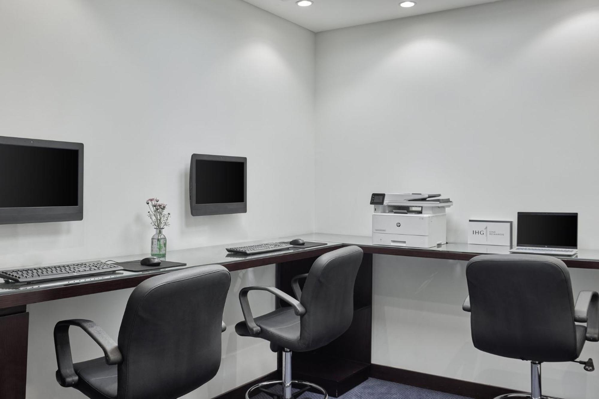 Holiday Inn Cairo Maadi By Ihg Exterior foto