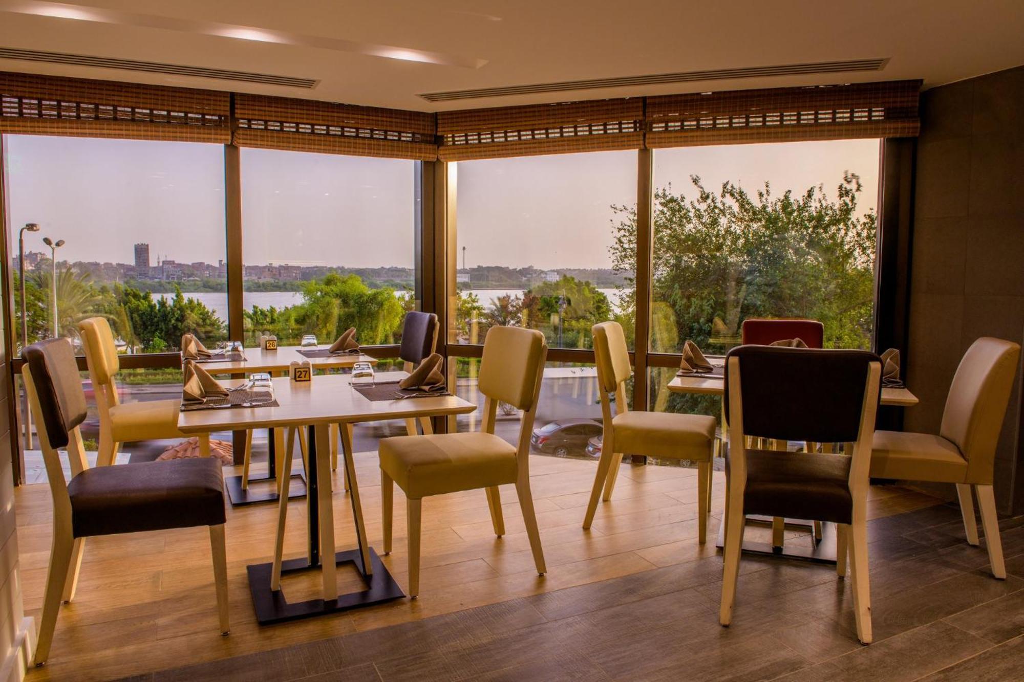 Holiday Inn Cairo Maadi By Ihg Exterior foto